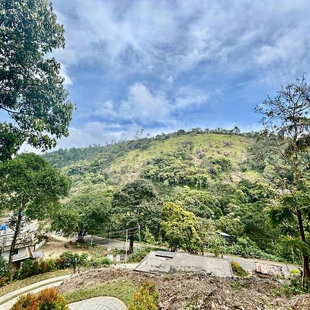 Misty Heights Peermade - Private Mountain Villa Retreat Vandiperiyār 외부 사진